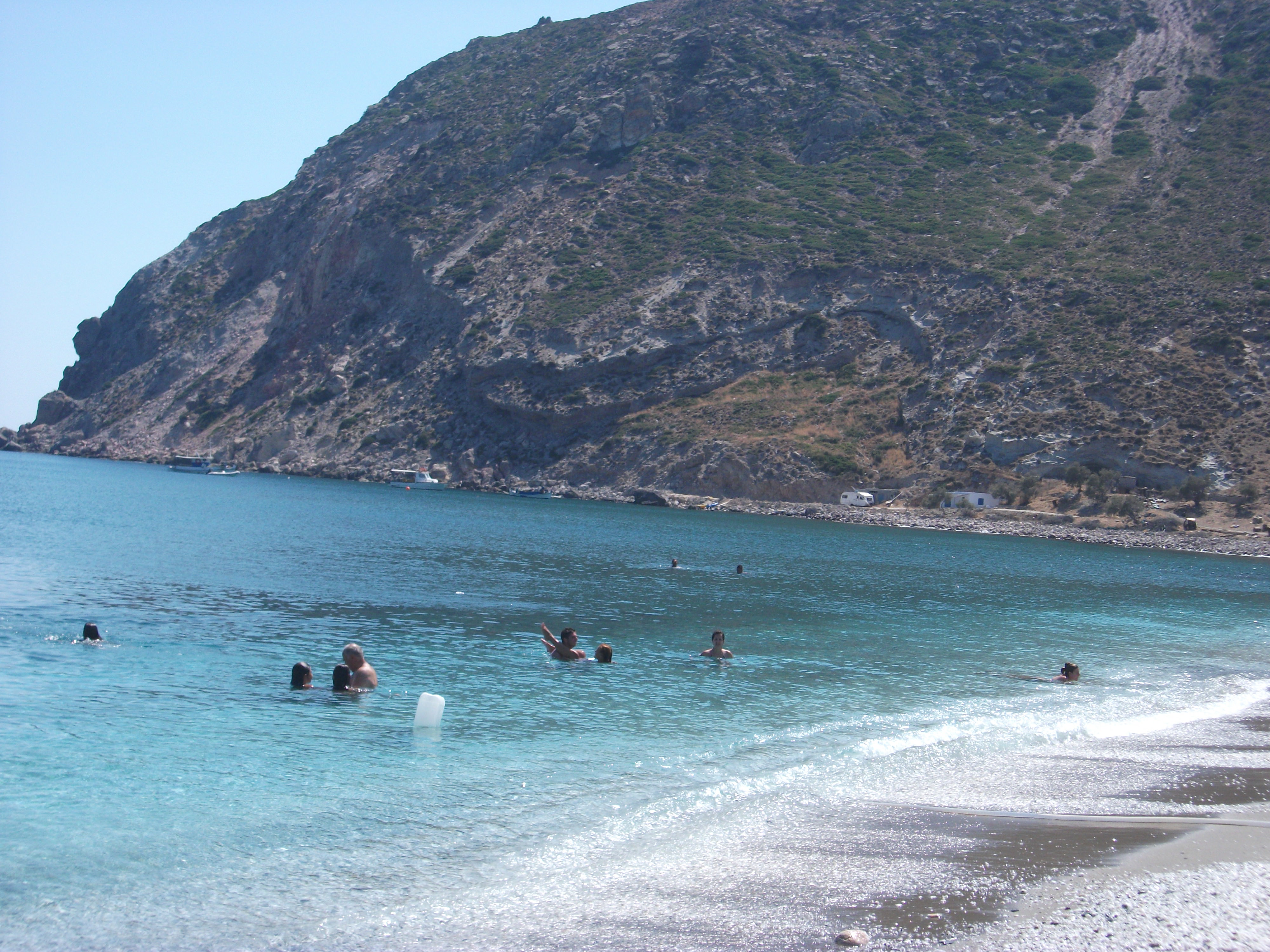 Παραλία Αγία Κυριακή, Μήλος, Κυκλάδες