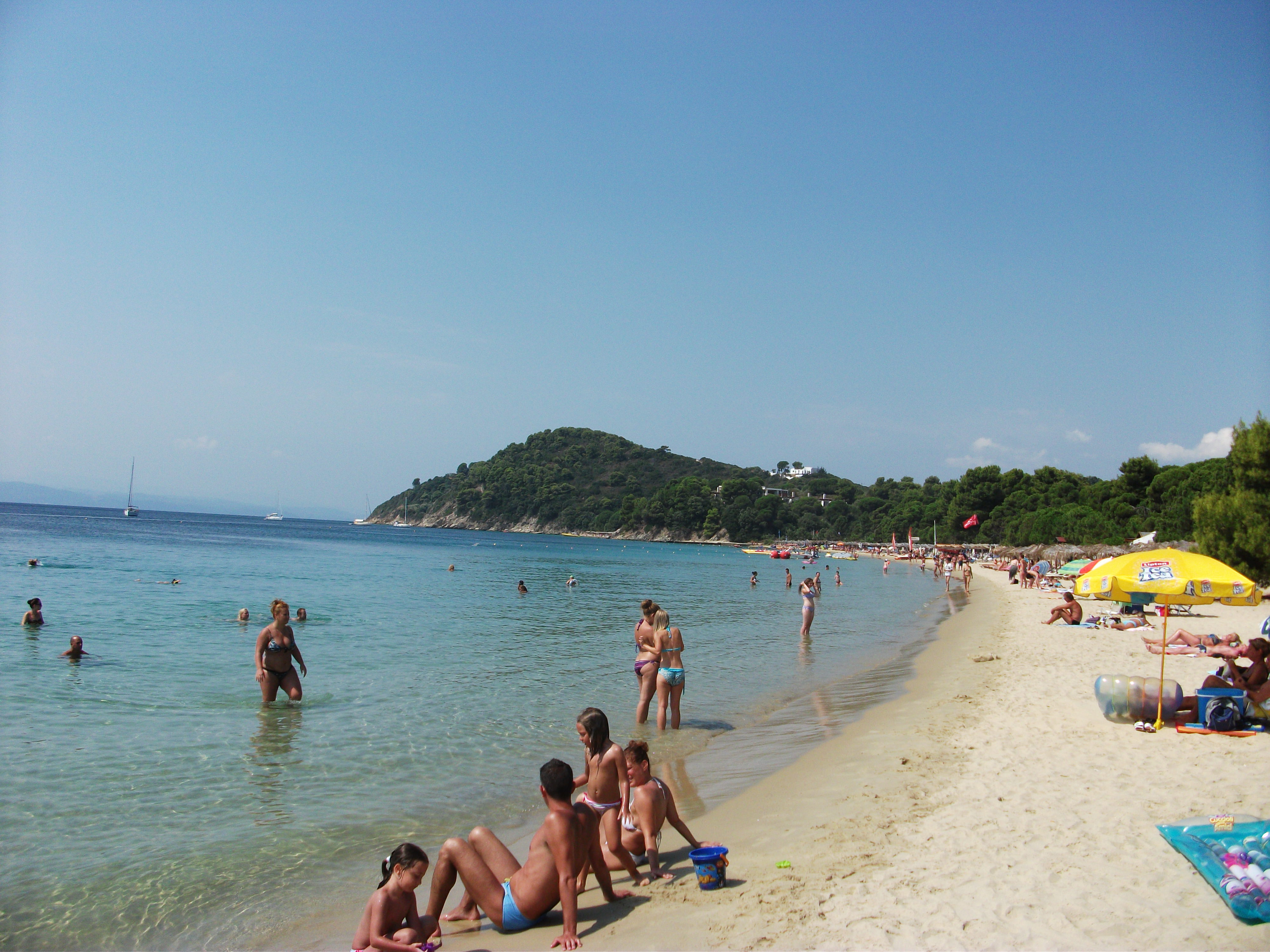 Παραλία Κουκουναριές, Σκιάθος, Σποράδες