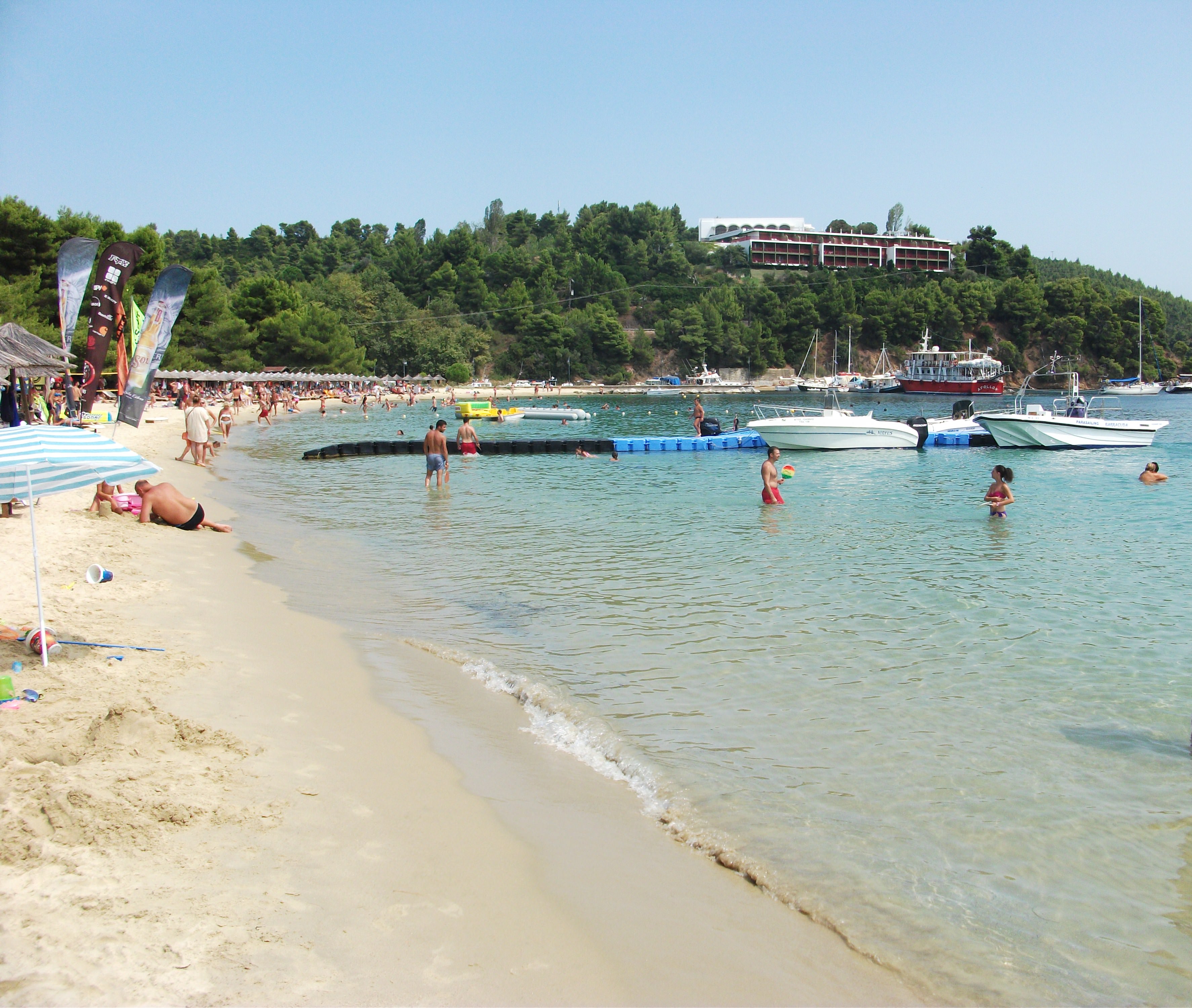 Παραλία Κουκουναριές, Σκιάθος, Σποράδες