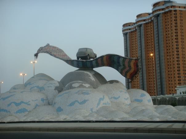 Περιεργα εργα τεχνης στους δρομους