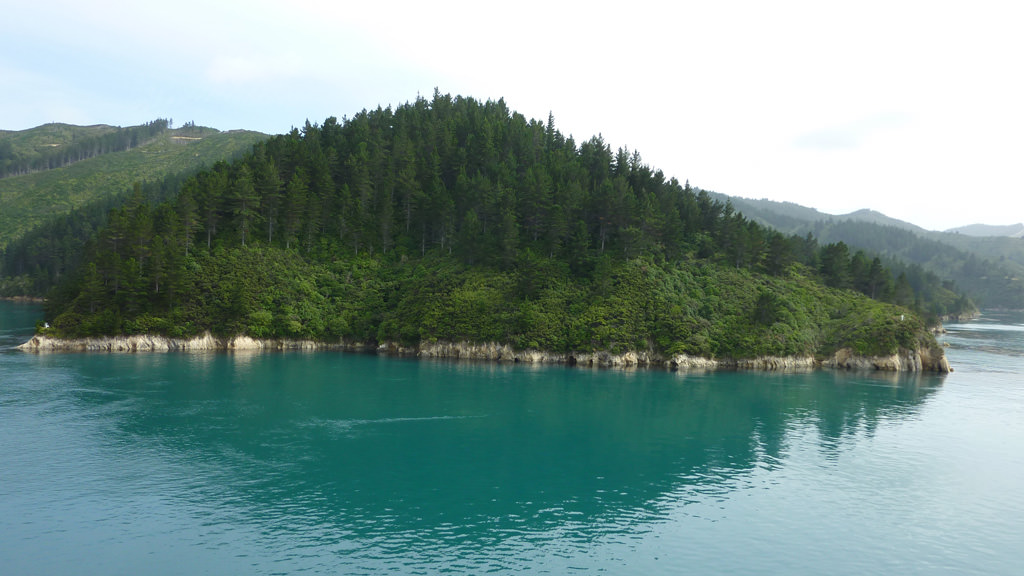 Προς το νότιο νησί