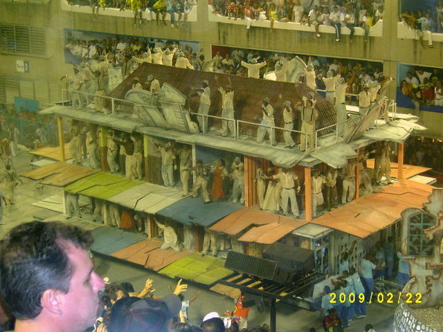 Ρίο-Καρναβάλι 2009-Άρμα με θέμα την Όπερα του Ρίο