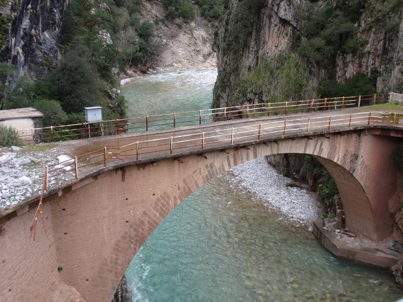 ΣΤΗΝ ΔΙΑΔΡΟΜΗ ΓΙΑ ΤΗΝ ΜΟΝΗ ΠΡΟΥΣΣΟΥ ΣΥΝΕΧΕΙΑ