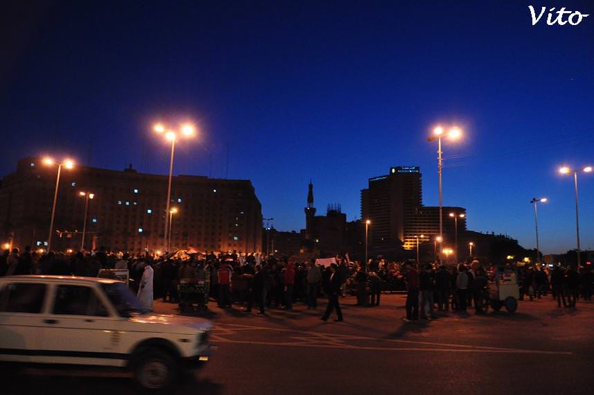 Στην πλατεία Ταχρίρ 7