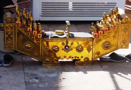 Σύνεργα λούστρου και το "μάτι" απαραίτητο