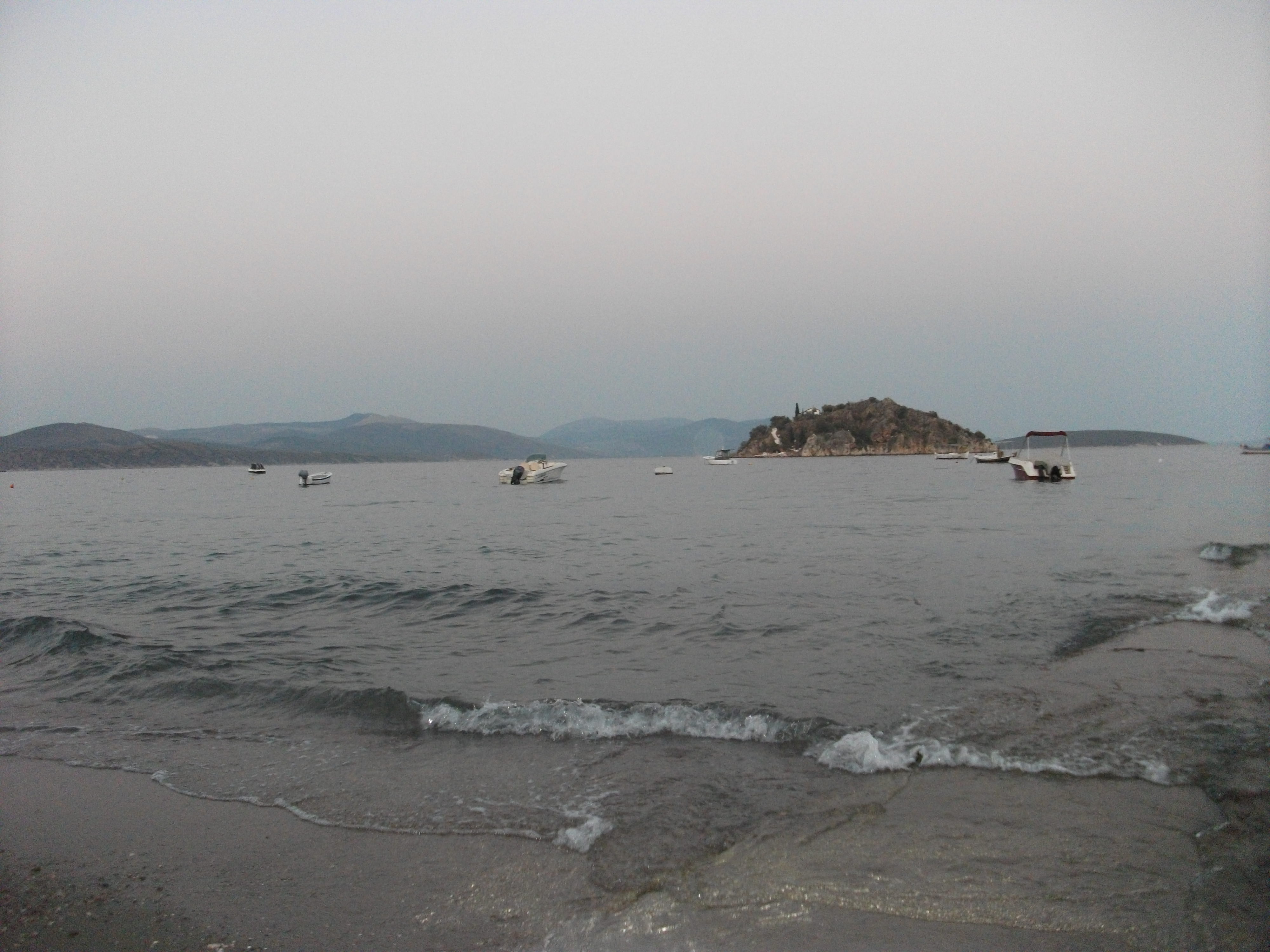 Τολό