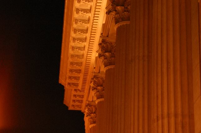 Τράπεζα της Ελλάδος στην οδό Τσιμισκή, by night!