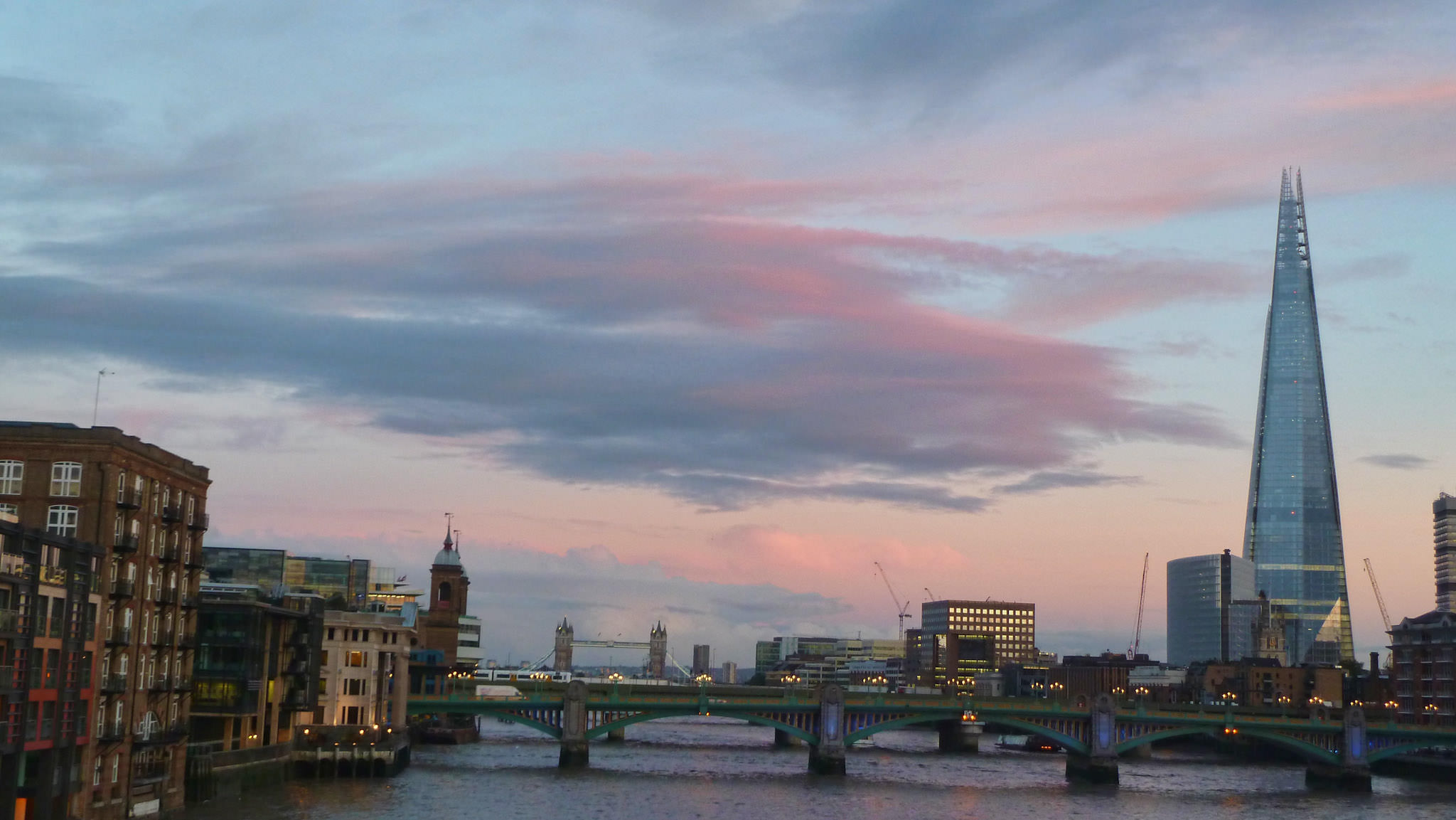 από την Millennium Bridge