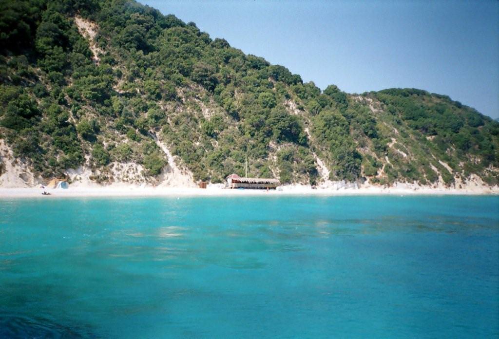 η παραλία Γιδάκι στην Ιθάκη