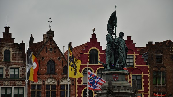 πλατεία της Αγοράς (Grote Markt)