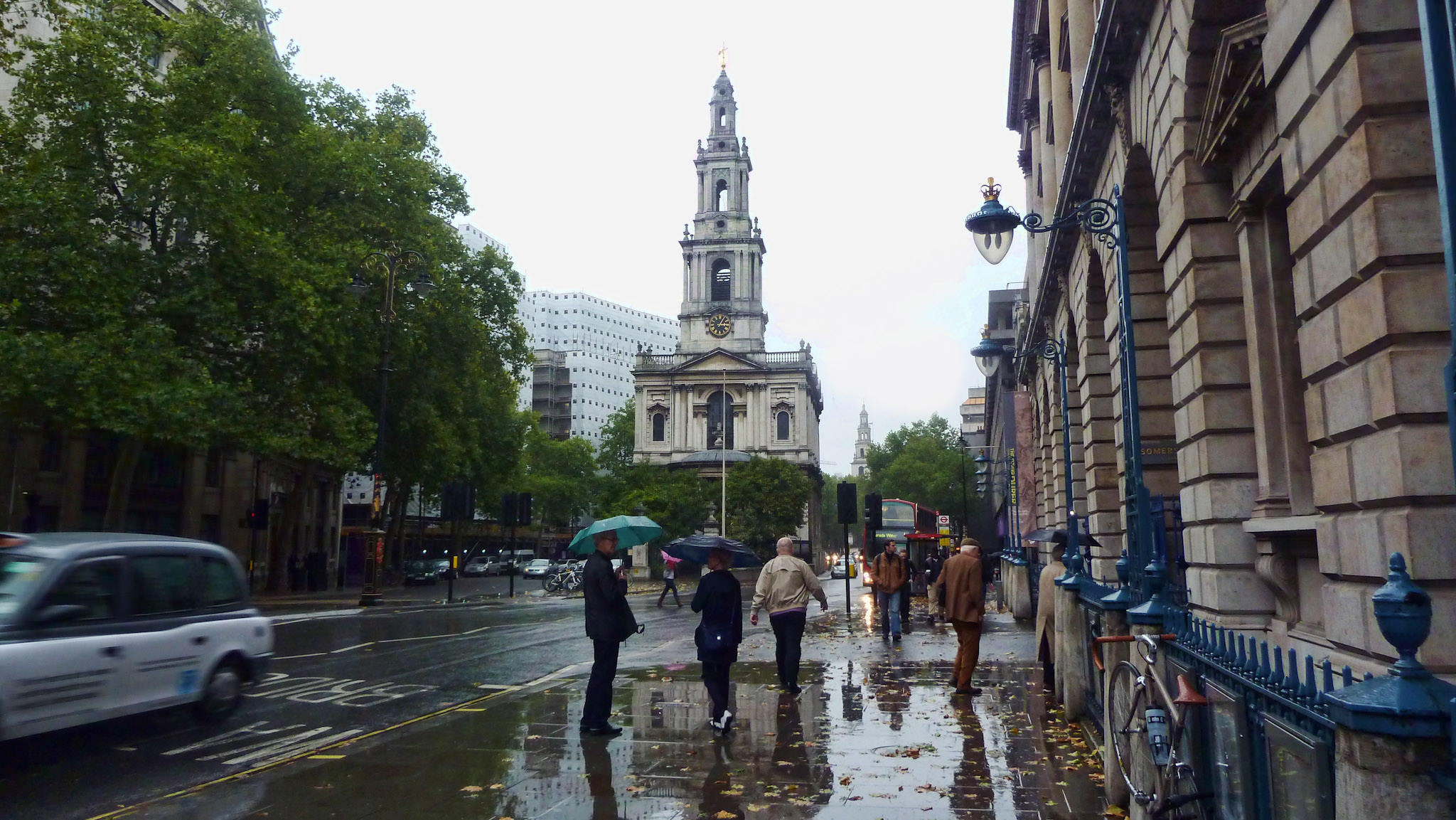 Aldwych - St Clement Danes