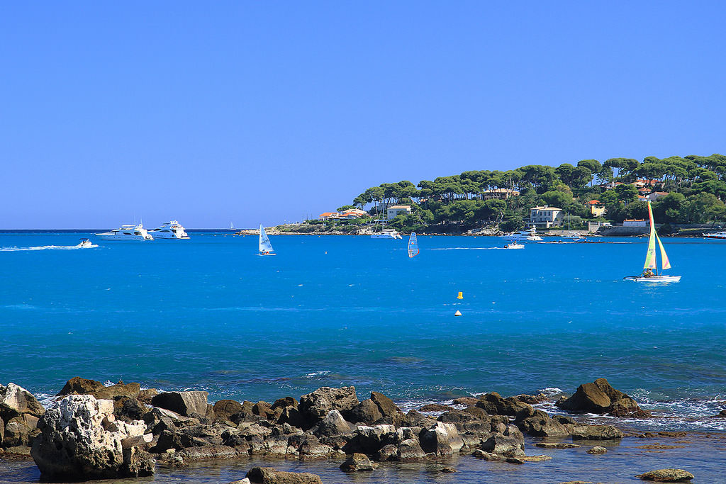 Antibes _ beach