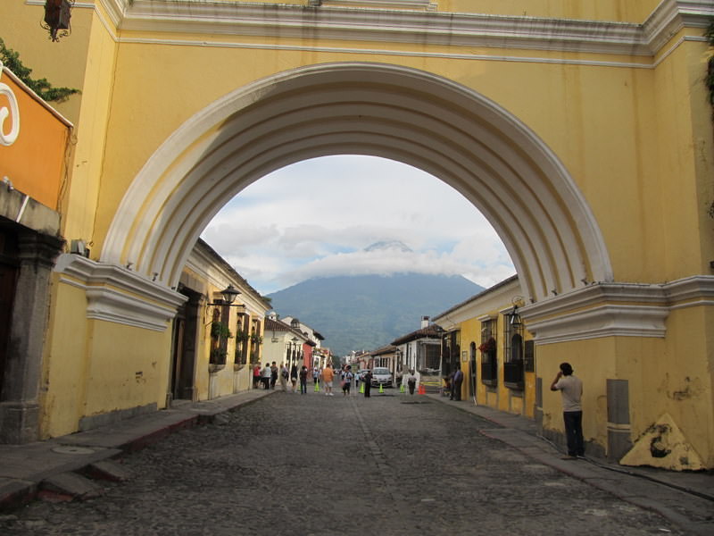 Antigua, volcano pacaya