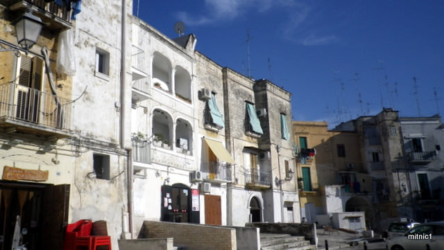 Bari