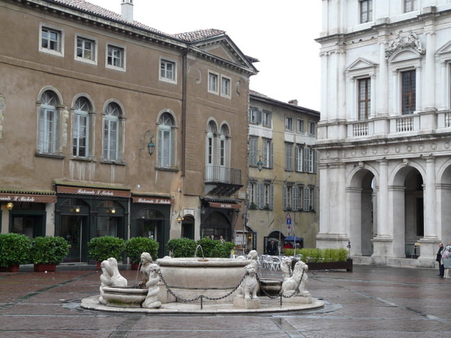 Bergamo Alta-Piazza Vecchia