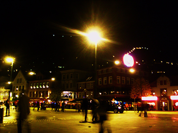 Bergen by night