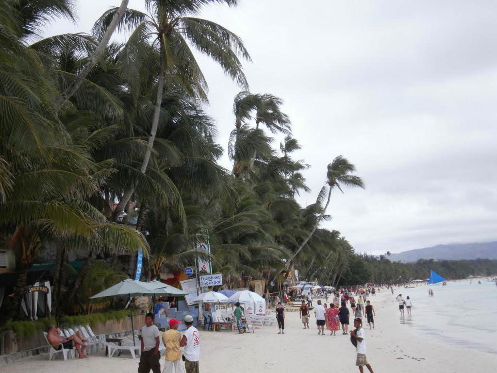 BORACAY - WHITE BEACH