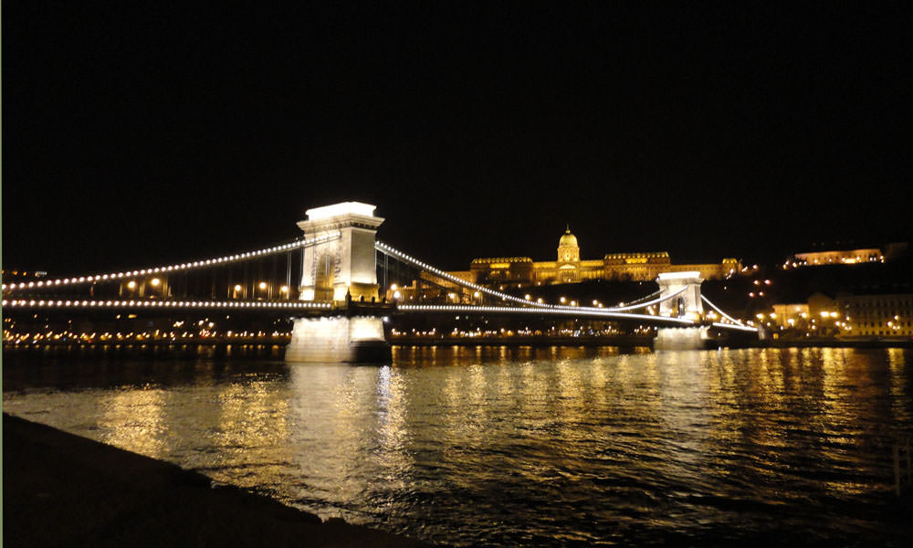 budapest by nigth