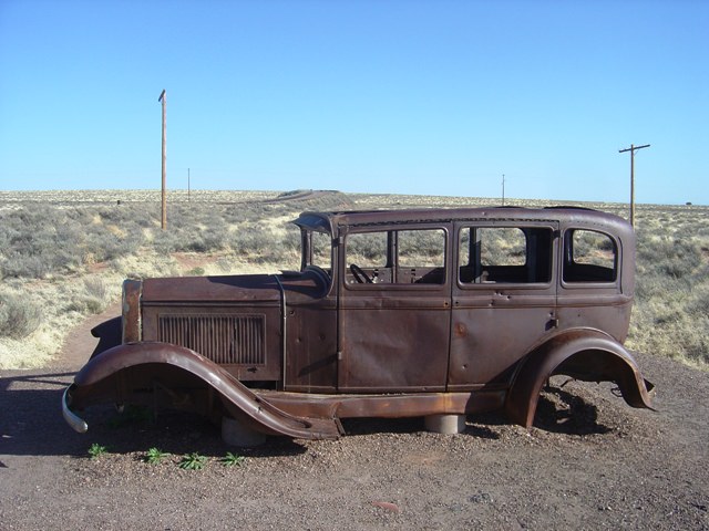 Car Reck by the Rout 66, AZ