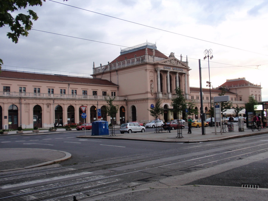 CENTRAL TRAIN STATION