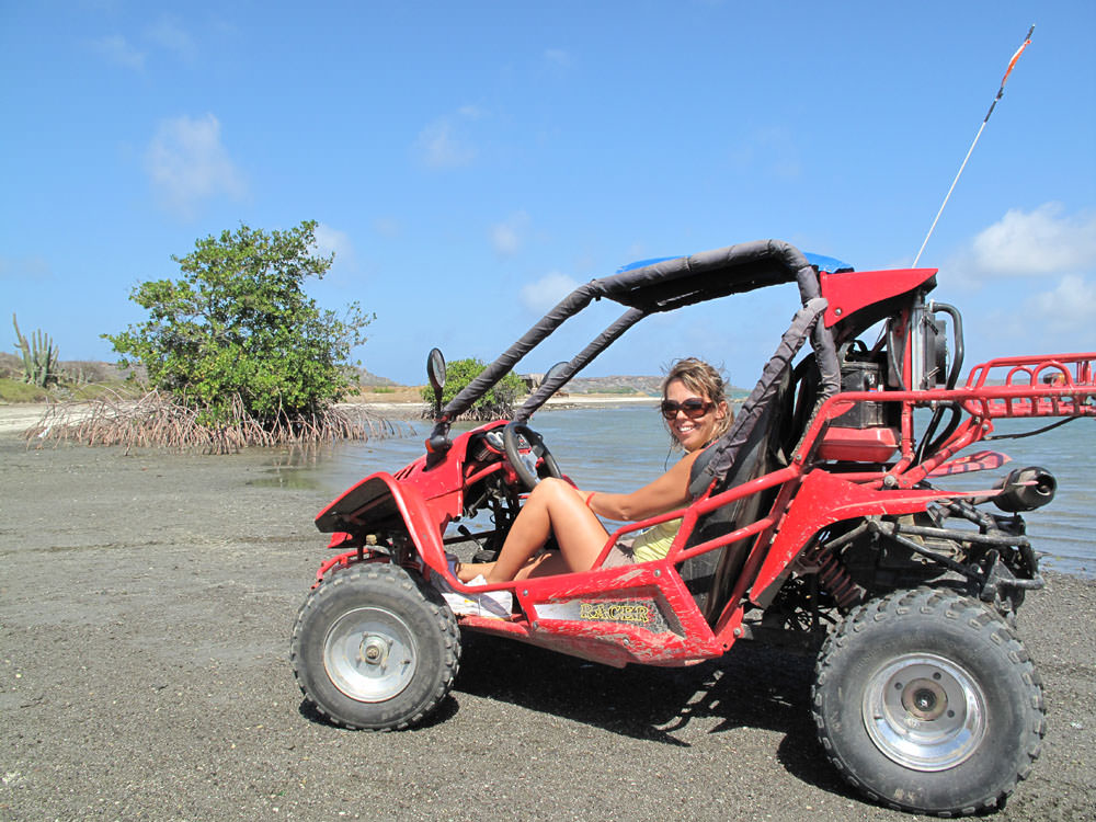 Curacao, buggy και mangrove
