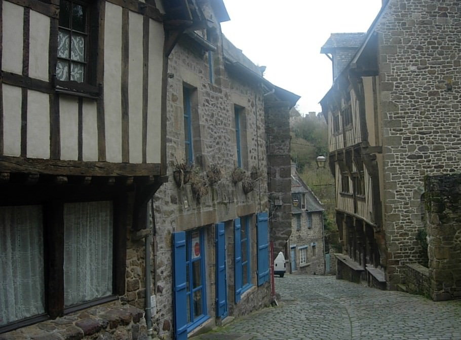 Dinan