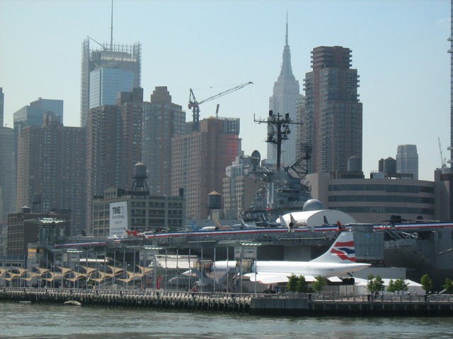 Intrepid, BA Concorde kai Empire State Build.