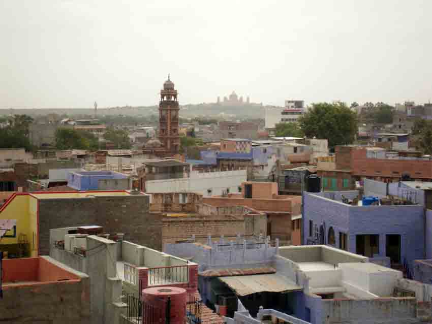 Jodhpur, η κεντρικη πλατεια με το ρολοι
