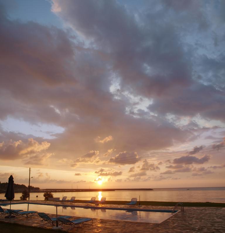 KYPARISSIA ΗΛΙΟΒΑΣΙΛΕΜΑ ΑΠΟ ΤΟ  ΄΄KYPARISSIA BLUΕ