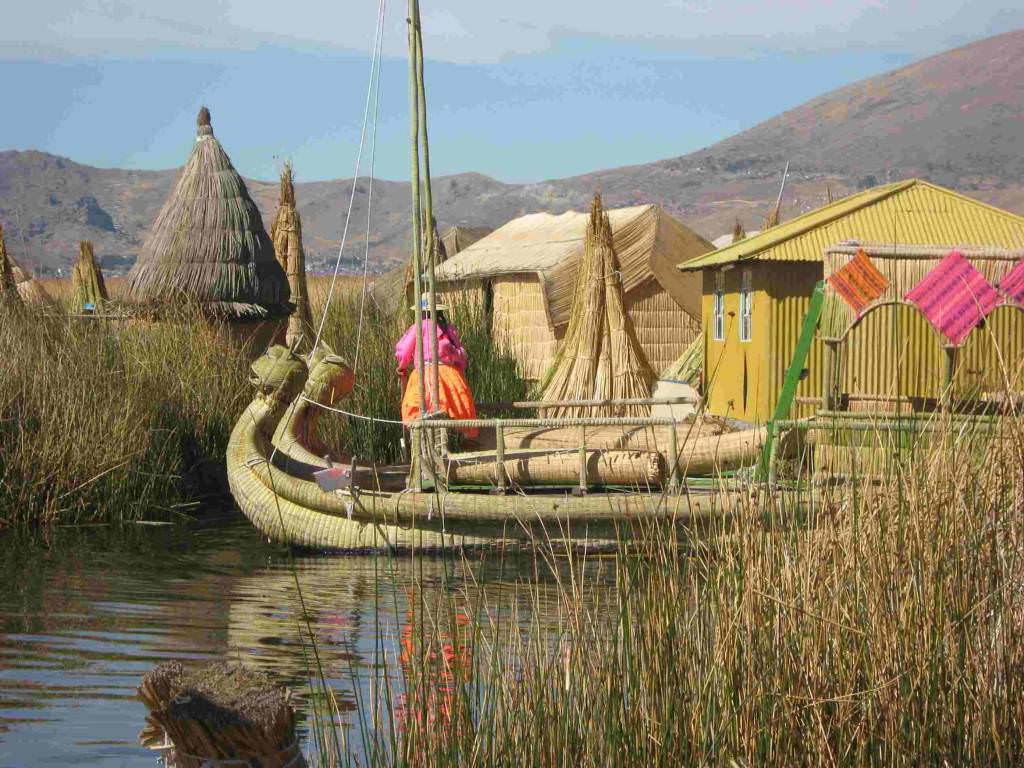 Lake_Titicaca_Uros_Peru