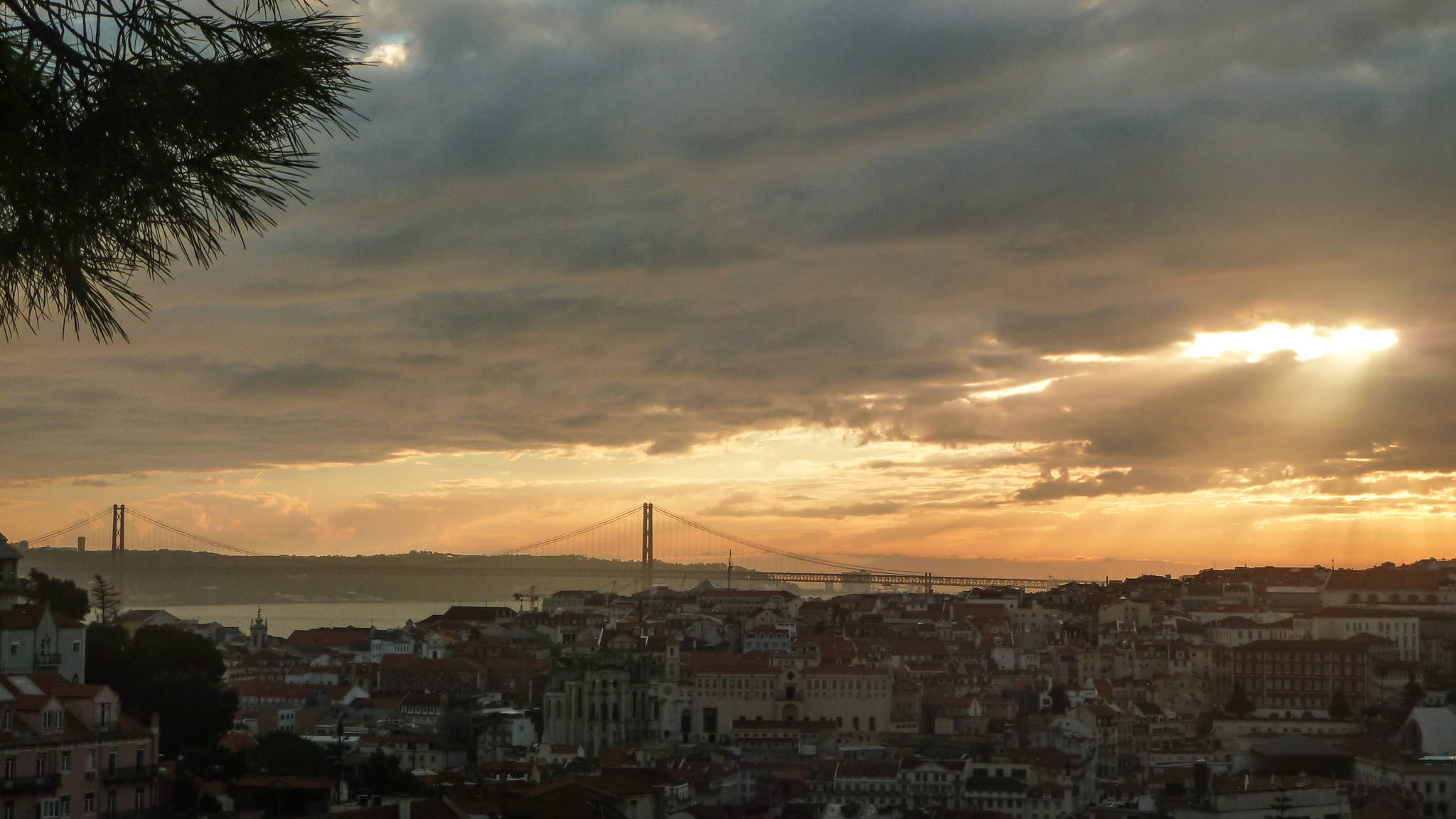 Lisboa from Miradouro da Graça - Alfama