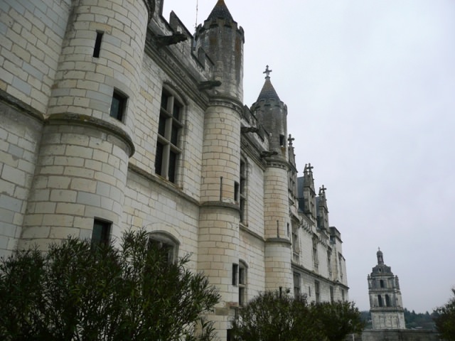 Loches