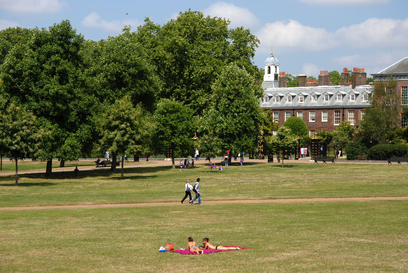 LONDON-Kensington Gardens