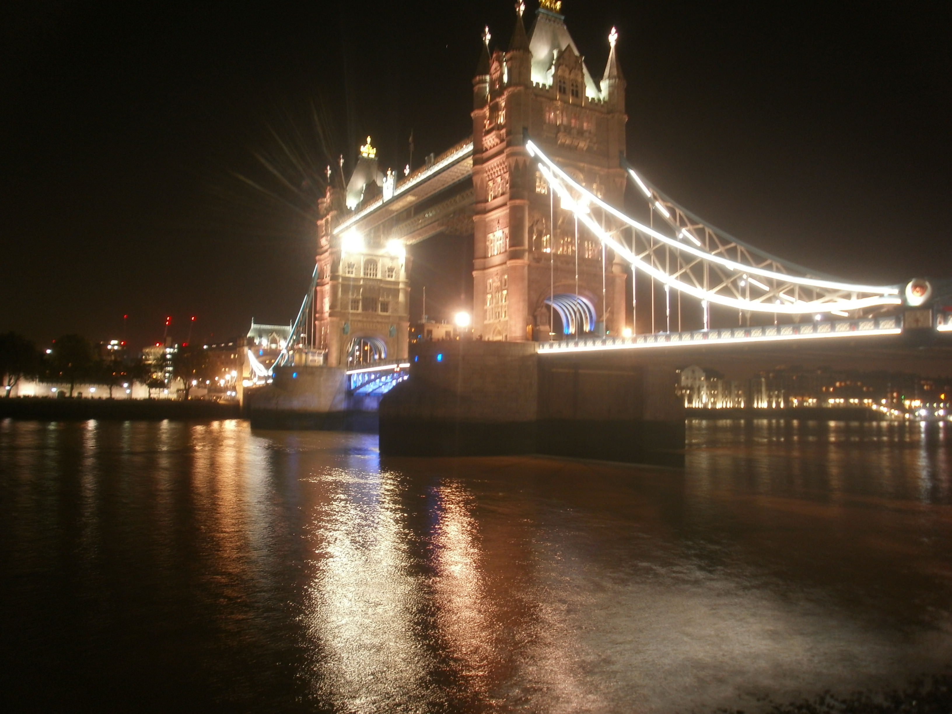 LONDON - TOWER BRIDGE