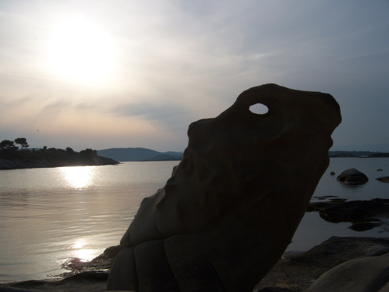 Moai στην Ελλάδα... (Καρύδι-Βουρβουρού Χαλκιδικής)