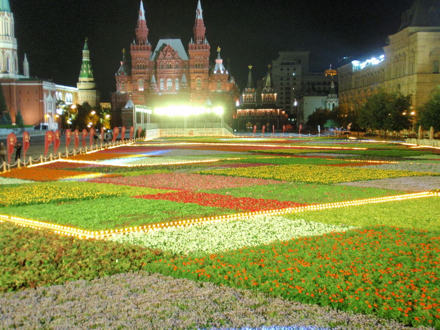 MOSCOW BY NIGHT1