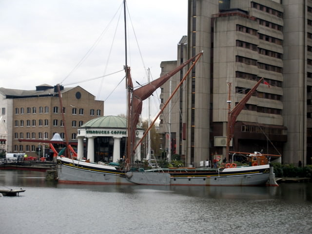 P1284739