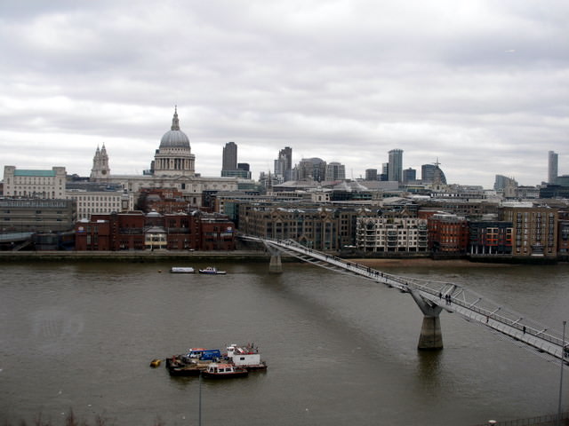 P1284833
