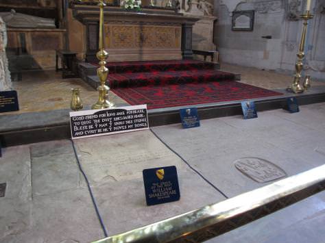 p541972-Stratford-Upon-Avon-Shakespeares_Grave_1_