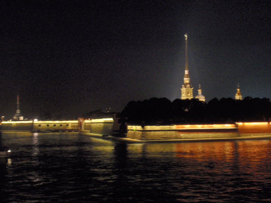 PETER&PAUL FORTRESS BY NIGHT