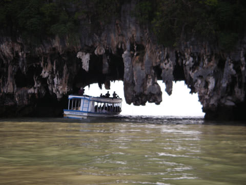 PHANG NGA περίεργες σπηλιές, περίεργοι σχηματισμοί μέσα στο εθνικό τους πάρ