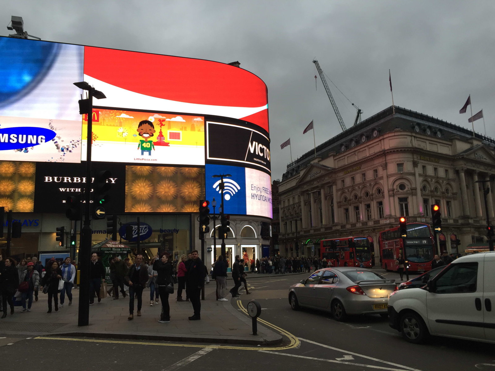 piccadilly circus