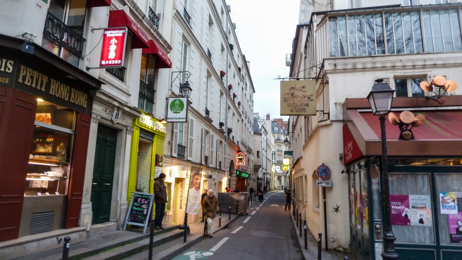 Place Saint-André des Arts