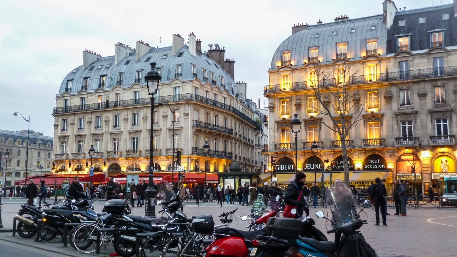 Place Saint-Michel