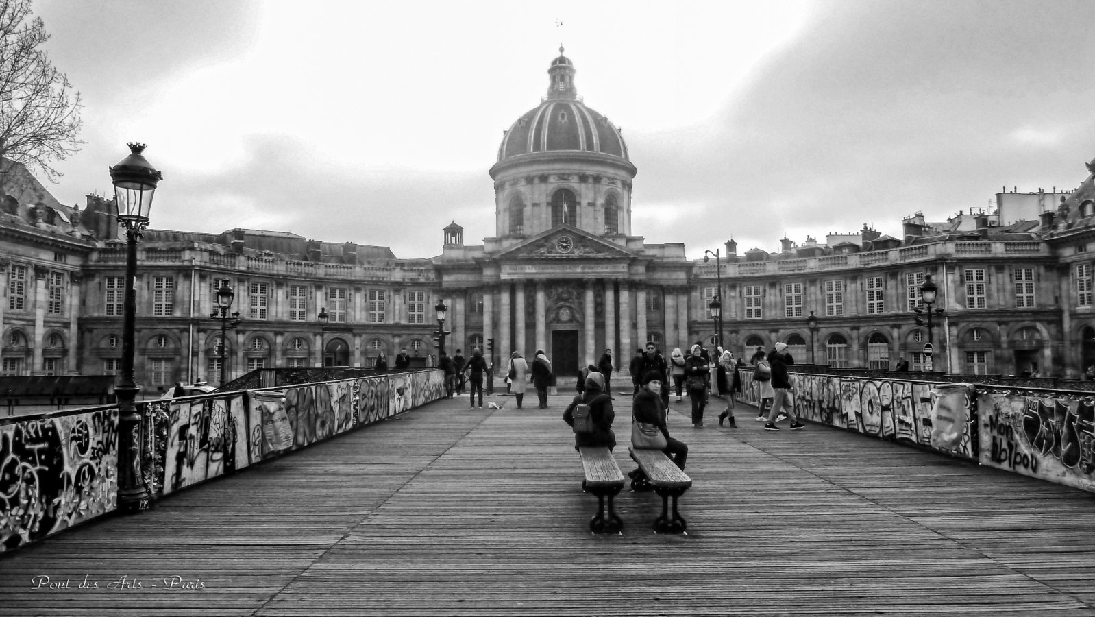 Pont des Arts - Place de l'institut