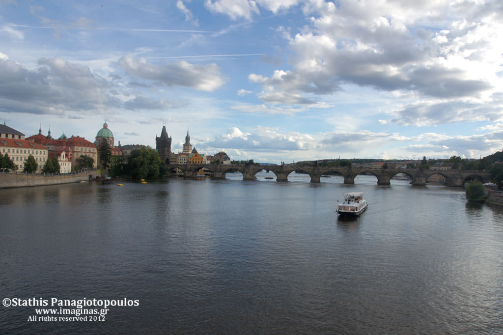 Prague_Bridge_of_Carl_on_the_river