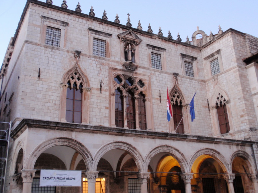 SPONZA PALACE