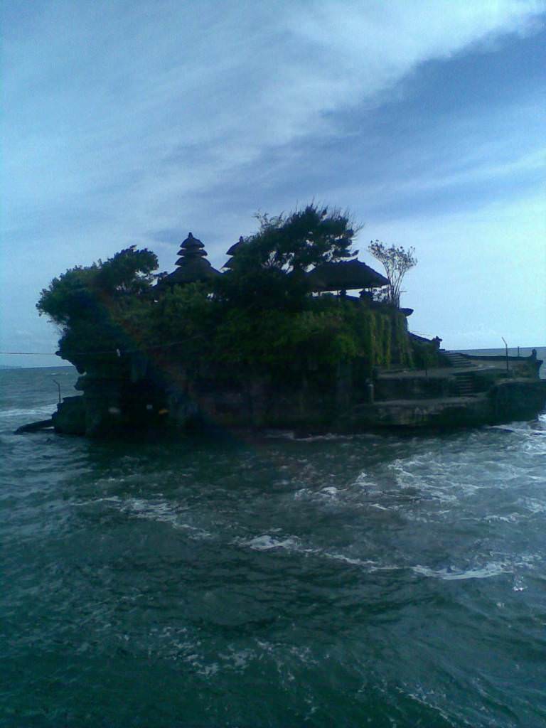 TANAH LOT