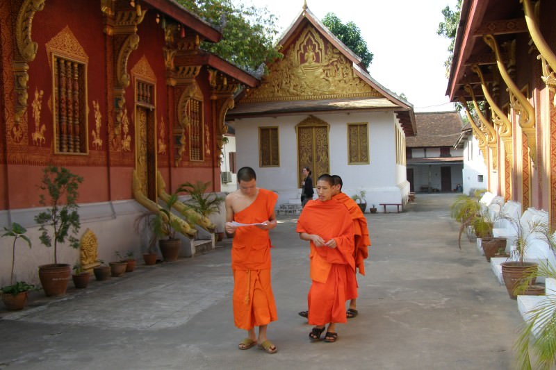 temple-monks