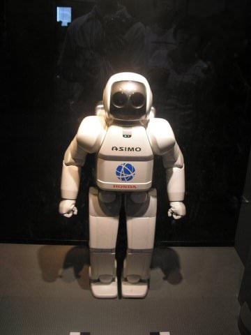 To διάσημο ρομπότ Asimo στο τεχνολογικό μουσείο...Η Ιαπωνία του μέλλοντος..